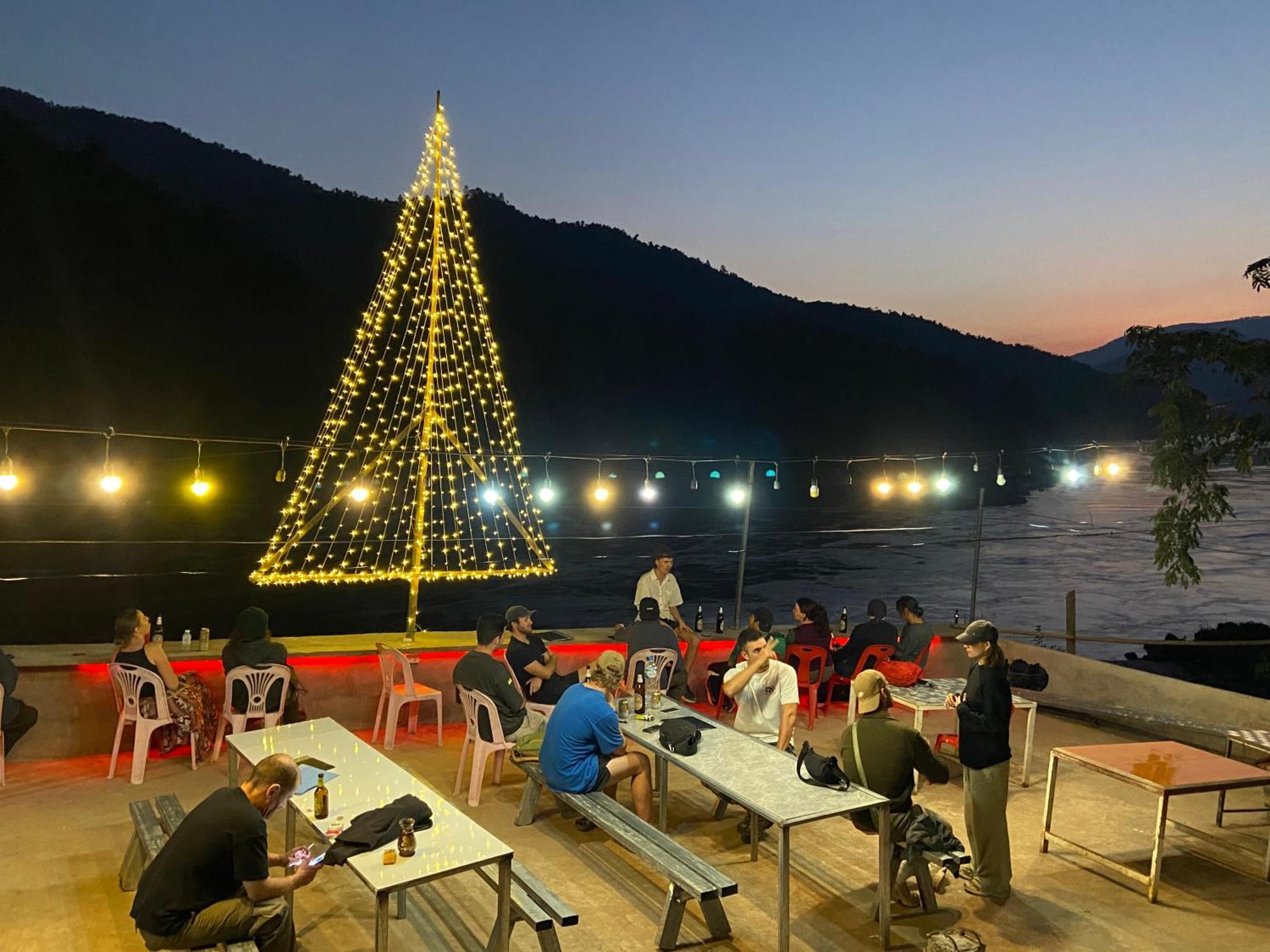 Mekong Backpackers Pakbeng Muang Pakbèng Exterior foto