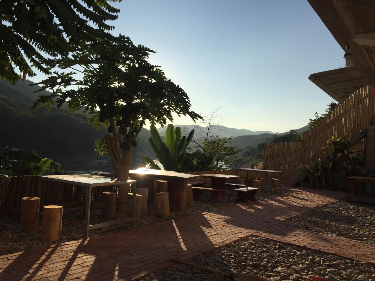 Mekong Backpackers Pakbeng Muang Pakbèng Exterior foto