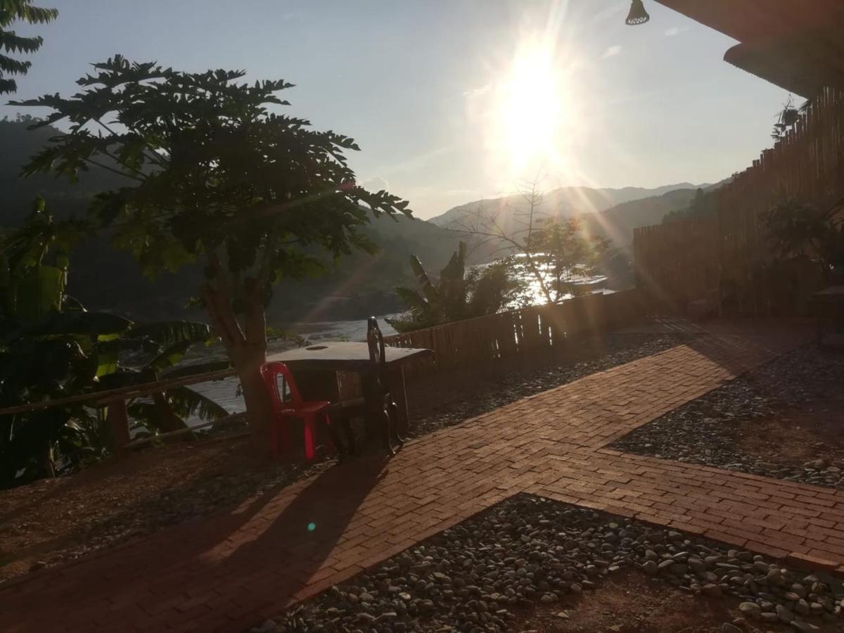 Mekong Backpackers Pakbeng Muang Pakbèng Exterior foto